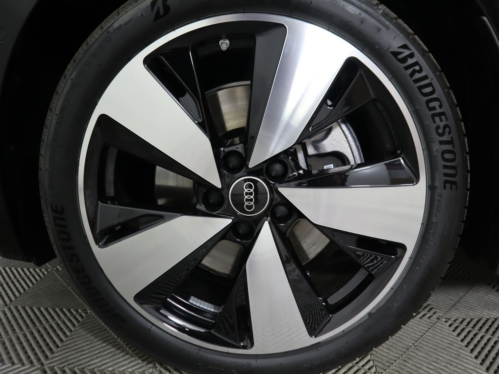 Thumbnail: 2025 Audi A5 - 32