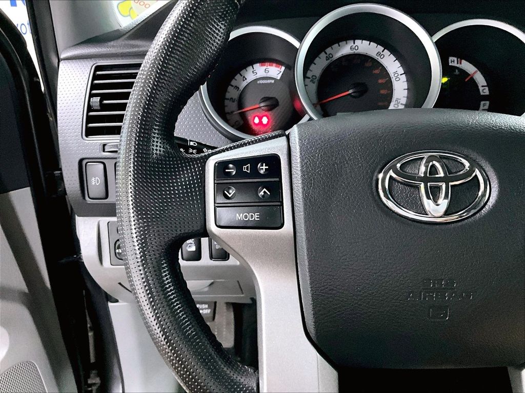 2013 Toyota Tacoma — photo 22