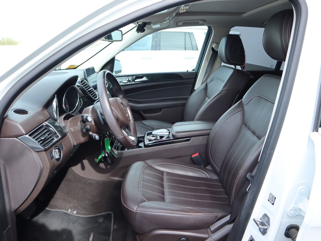 Thumbnail: 2018 Mercedes-Benz GLE - 9