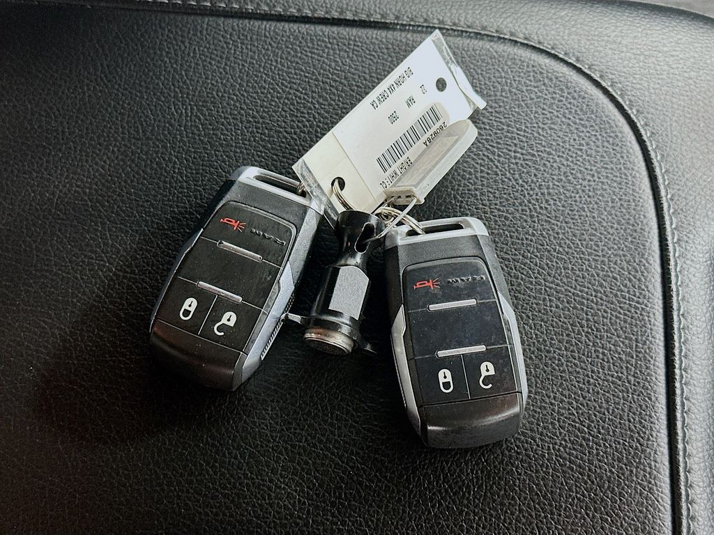 Used 2022 White Ram Big Horn image 35