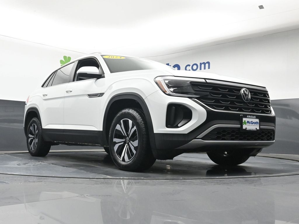 Certified Used 2024 White Volkswagen 2.0T SE image 21