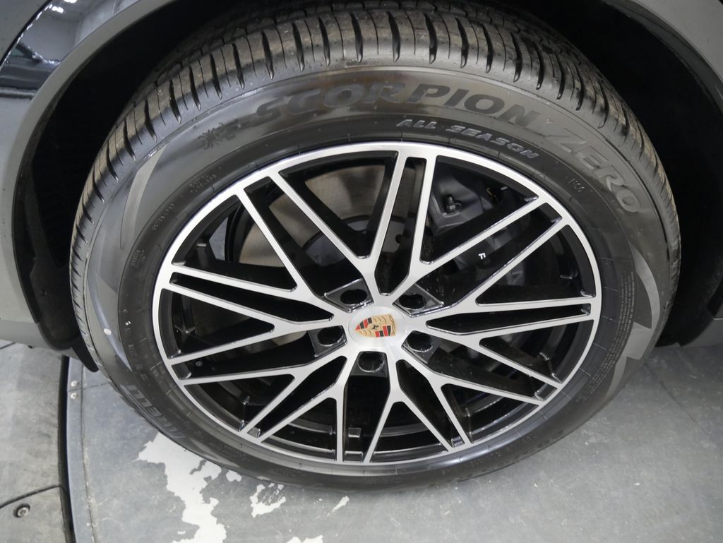 Thumbnail: 2026 Porsche Cayenne - 13