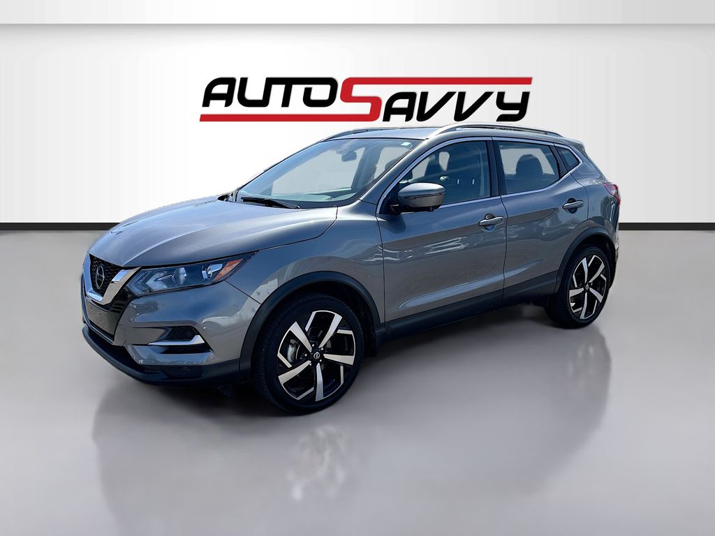 Used 2022 Gray Nissan SL image 3