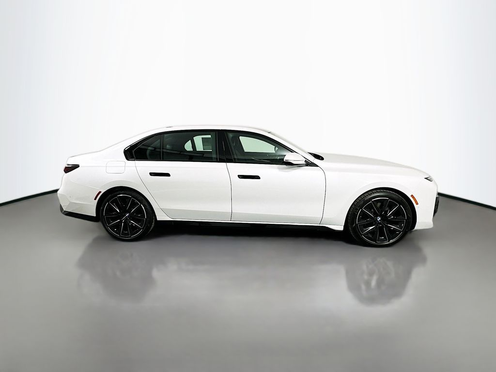 Thumbnail: 2025 BMW 7 Series - 4