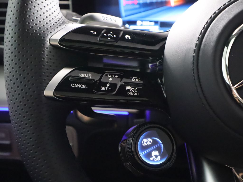 Thumbnail: 2026 Mercedes-Benz GLE - 12