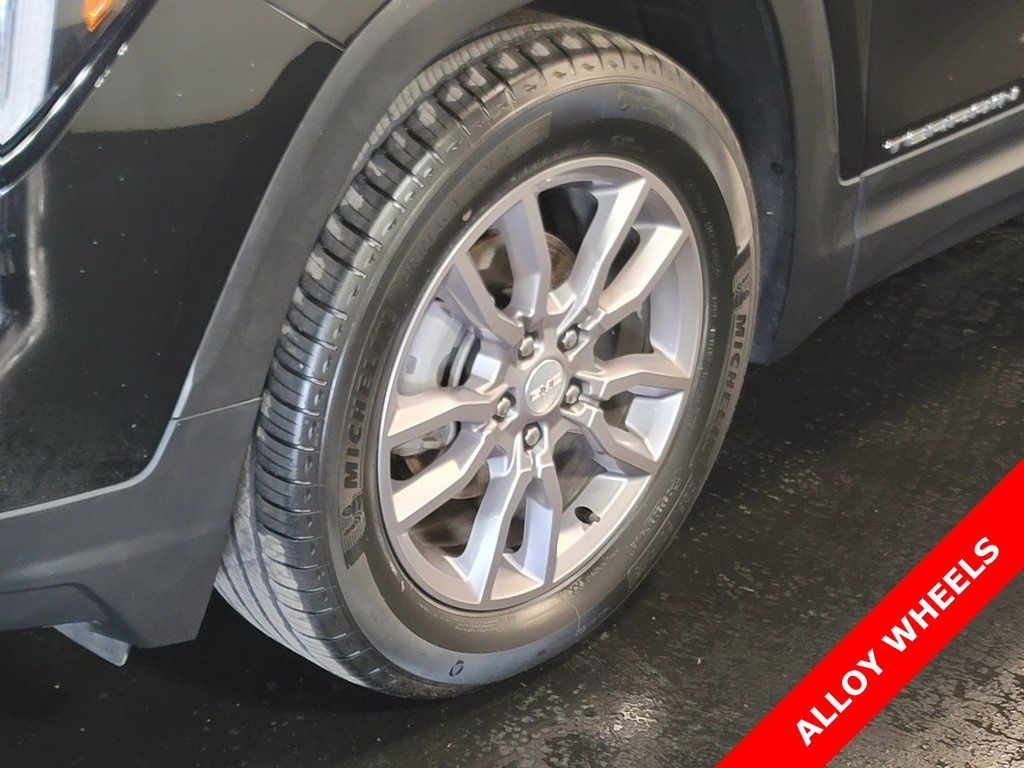 2024 GMC Terrain SLT photo