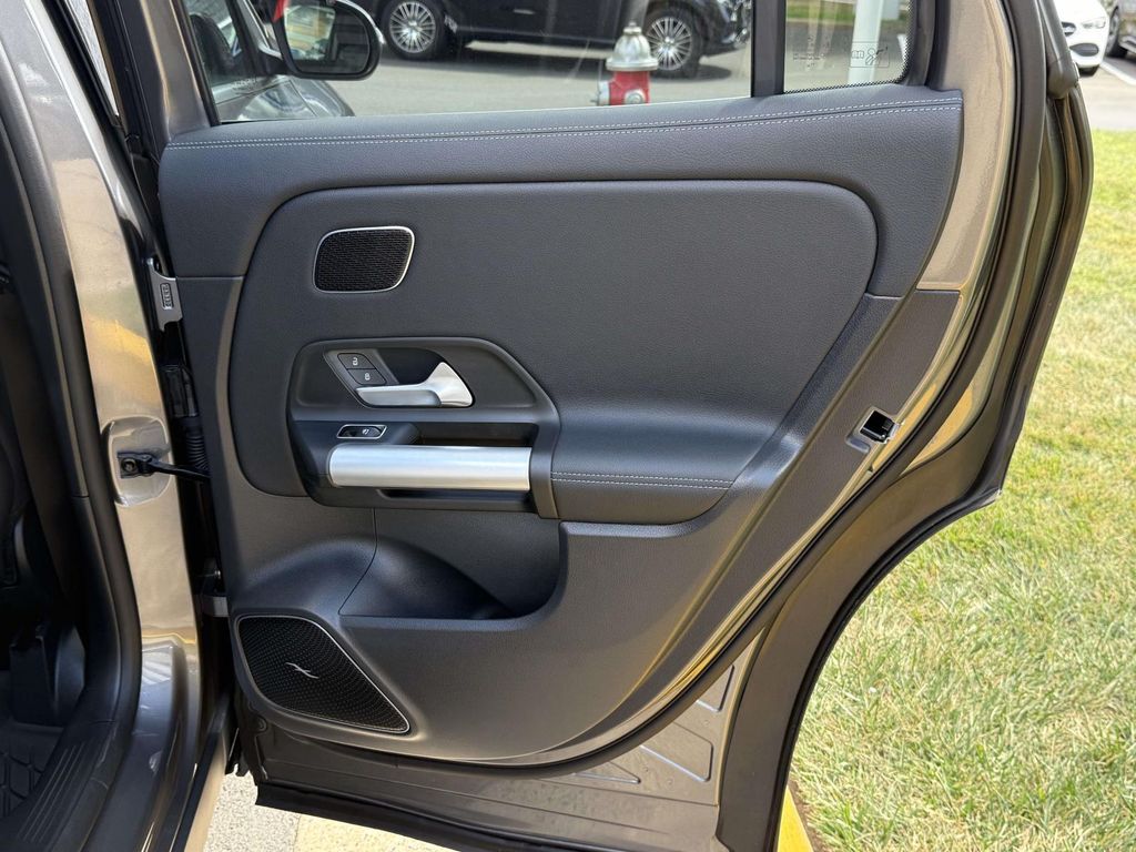 Thumbnail: 2025 Mercedes-Benz GLA - 22