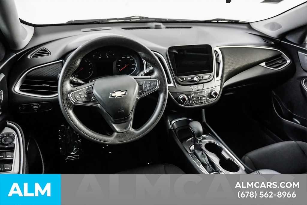 Used 2024 White Chevrolet LT image 22