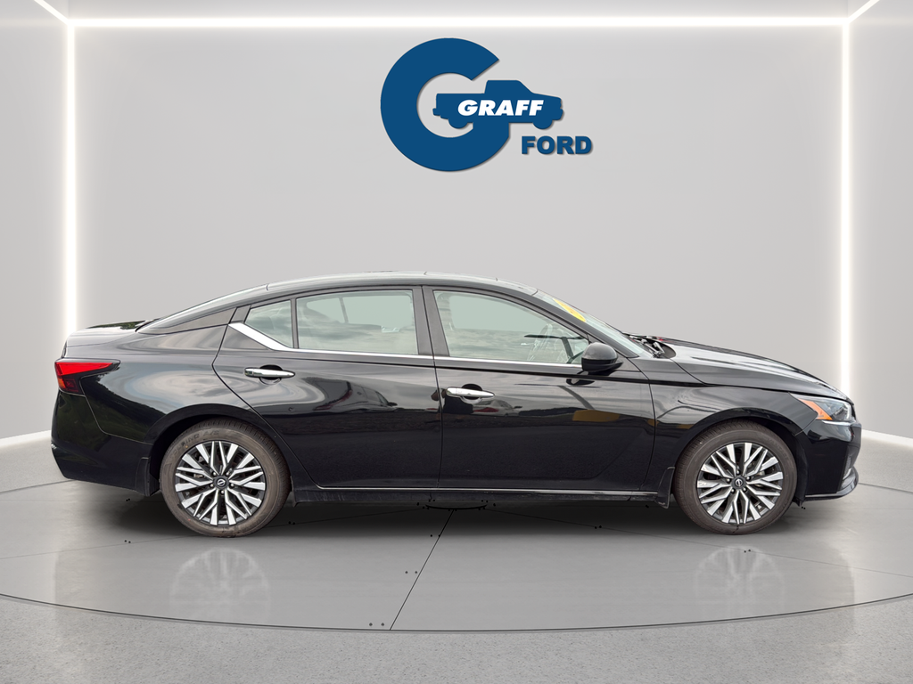 Used 2024 Nissan Altima Sedan