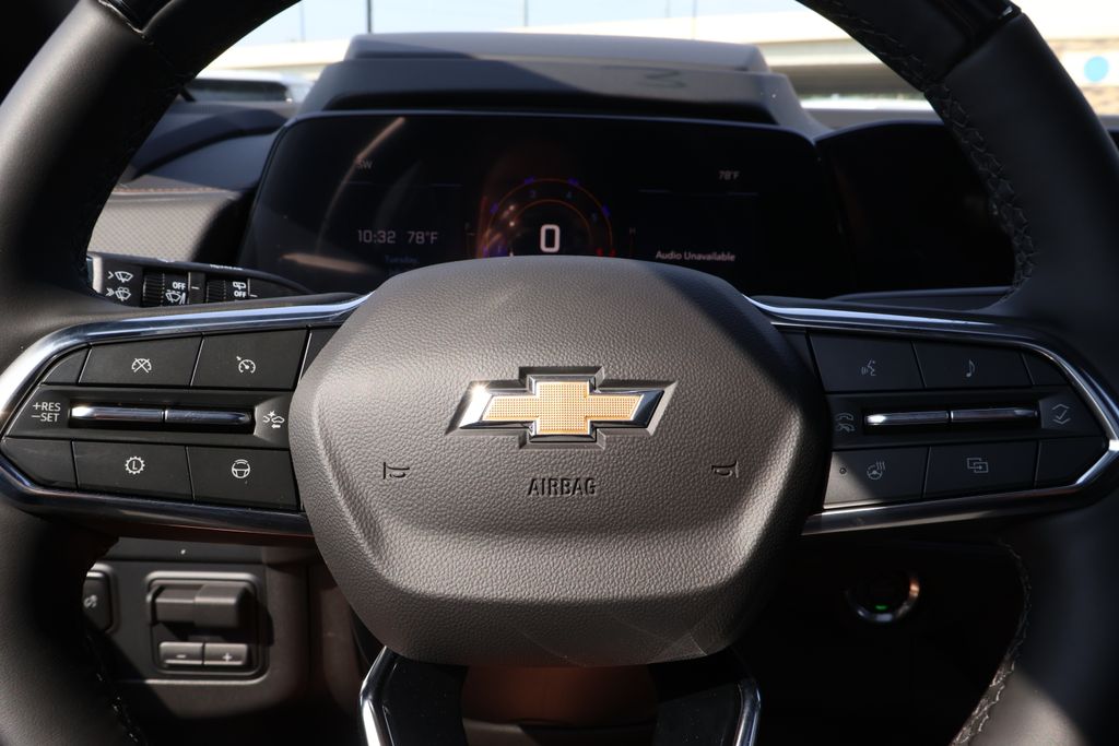 Thumbnail: 2025 Chevrolet Suburban - 25