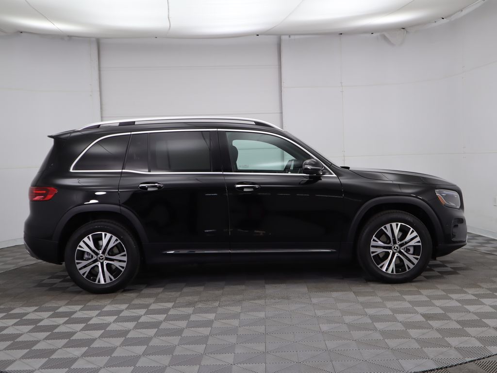 Thumbnail: 2025 Mercedes-Benz GLB - 4