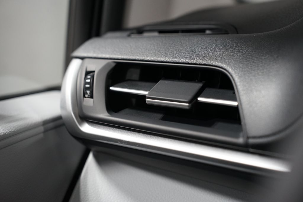 Thumbnail: 2026 Toyota Sienna - 25