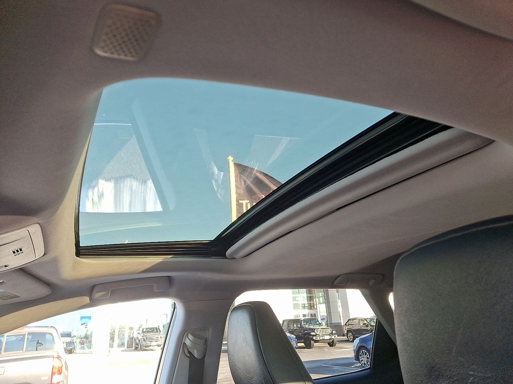 Thumbnail: 2020 Lexus RX - 15