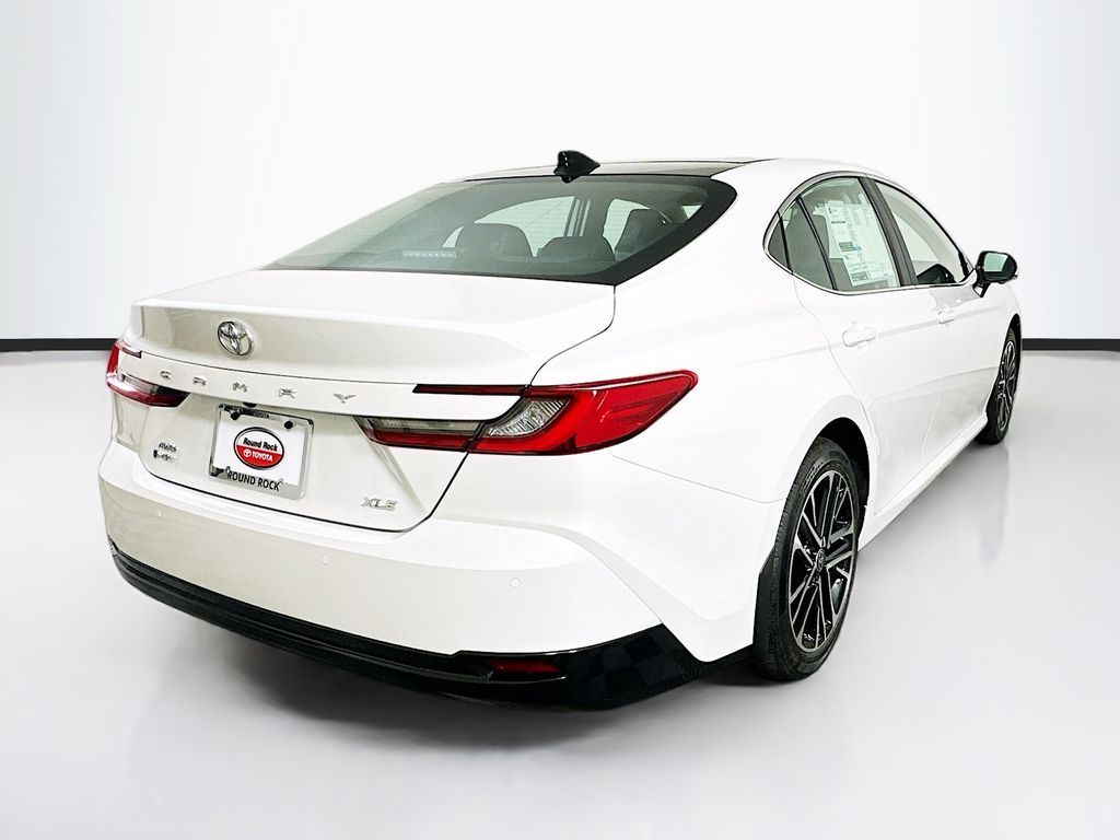 2025 Toyota Camry XLE 5