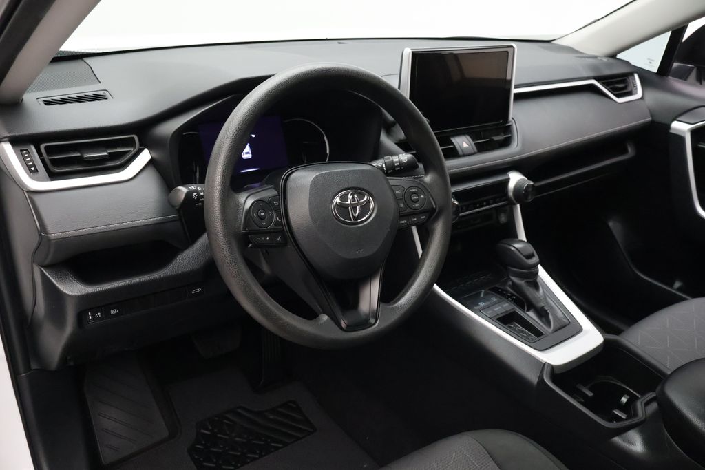 Thumbnail: 2024 Toyota RAV4 - 15