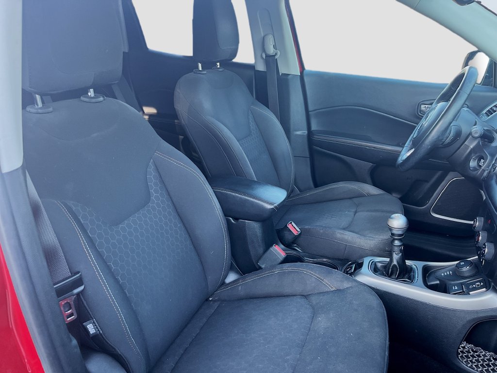 Used 2018 Red Jeep Sport image 27