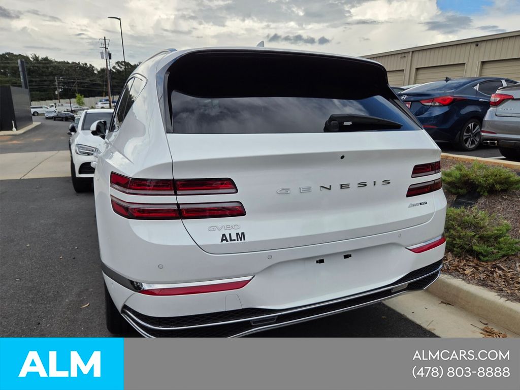 Used 2025 White Genesis 3.5T Advanced image 12