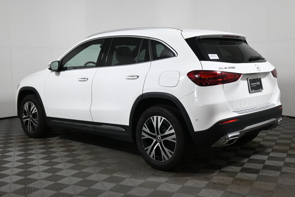 Thumbnail: 2026 Mercedes-Benz GLA - 5