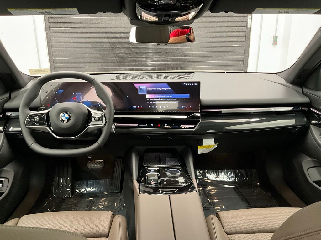 2024 BMW 5 Series 530i xDrive 11