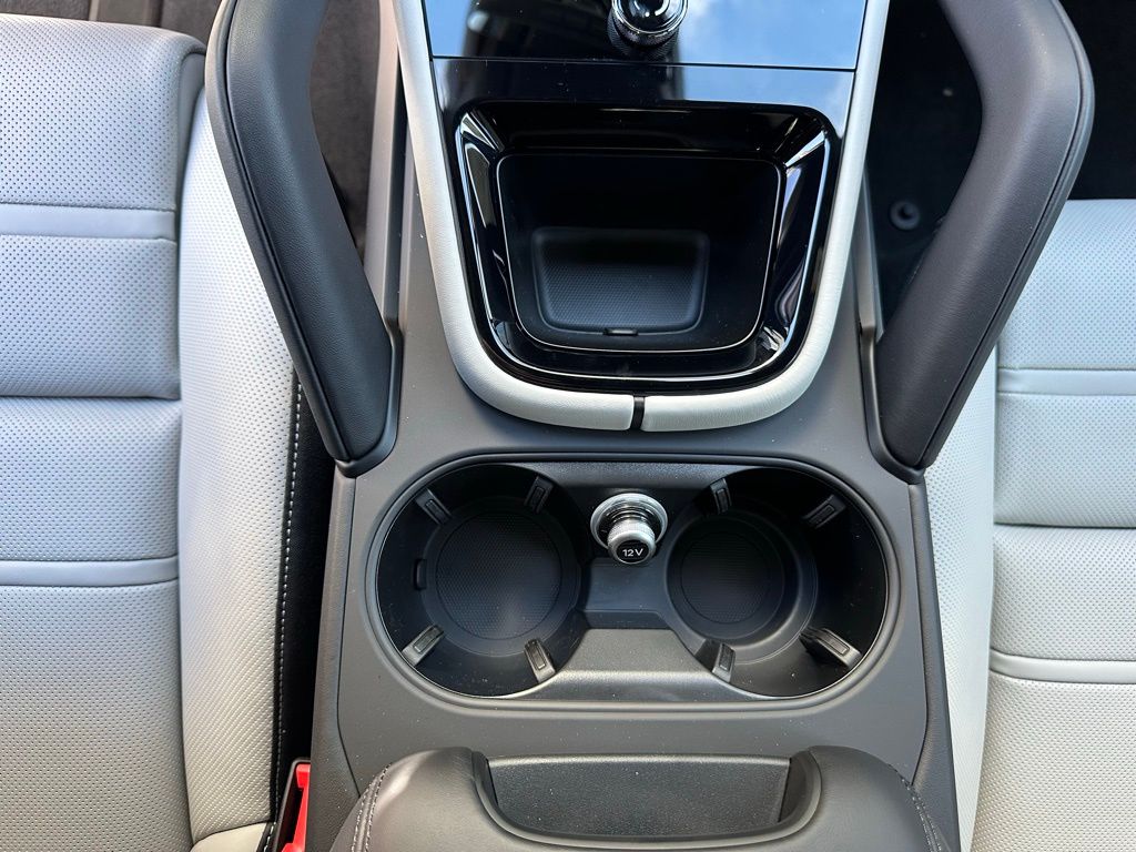 Thumbnail: 2026 Porsche Cayenne - 27