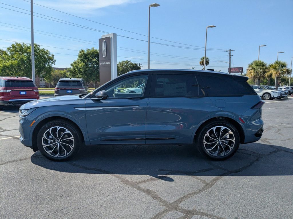 2025 Lincoln Nautilus Hybrid Reserve