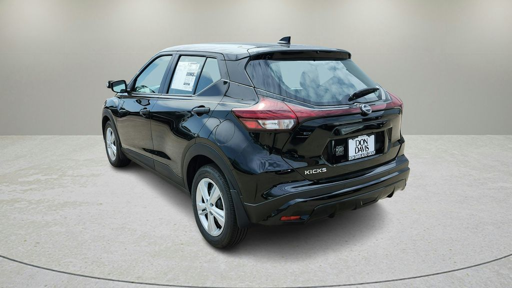 2025 Nissan Kicks Play