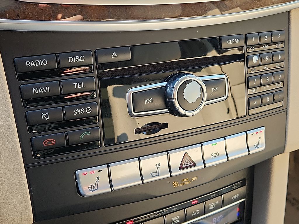 Thumbnail: 2015 Mercedes-Benz E-Class - 17