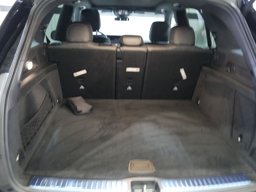 Thumbnail: 2026 Mercedes-Benz GLE - 26