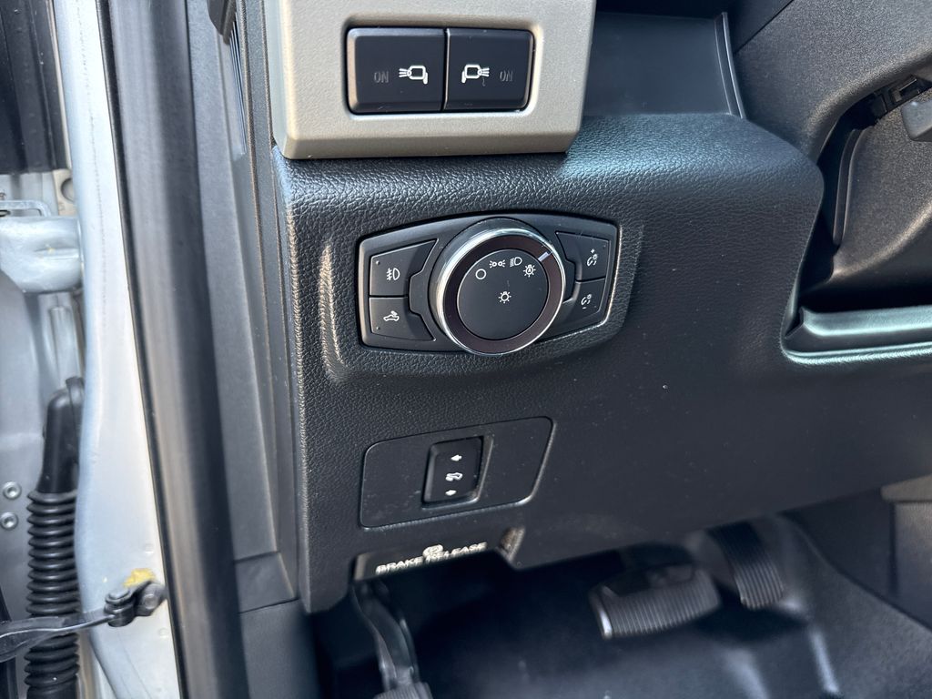Used 2019 Silver Ford Lariat image 14