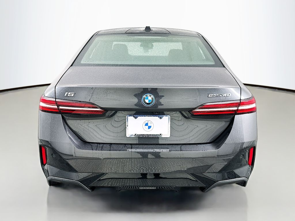 Thumbnail: 2026 BMW i5 - 6