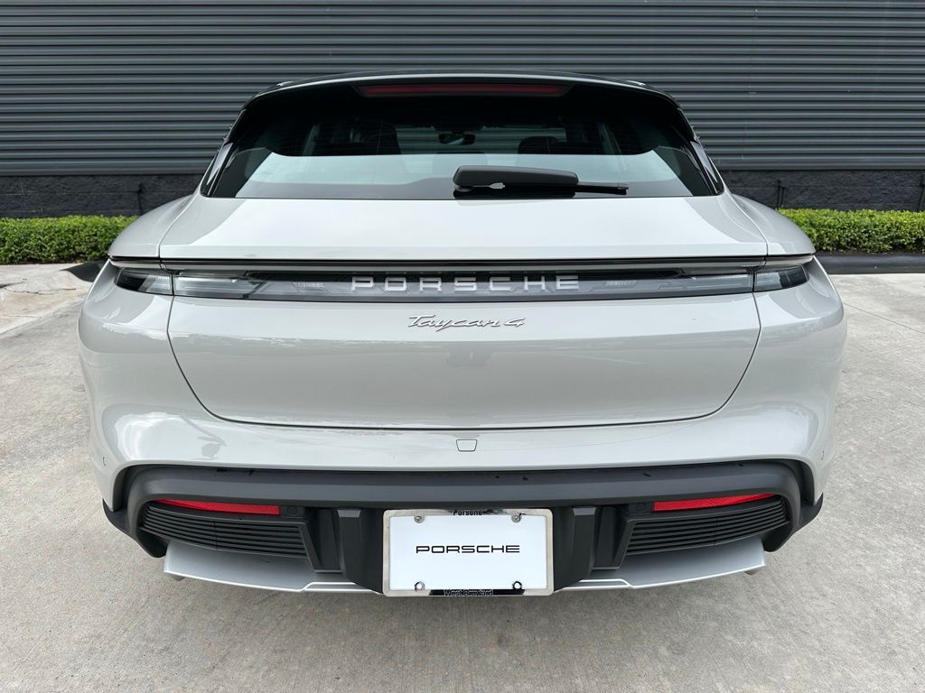 Thumbnail: 2025 Porsche Taycan - 12