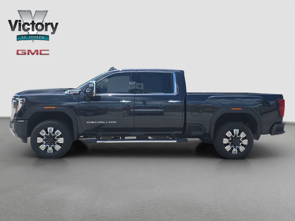Used 2025 Silver GMC Denali image 6