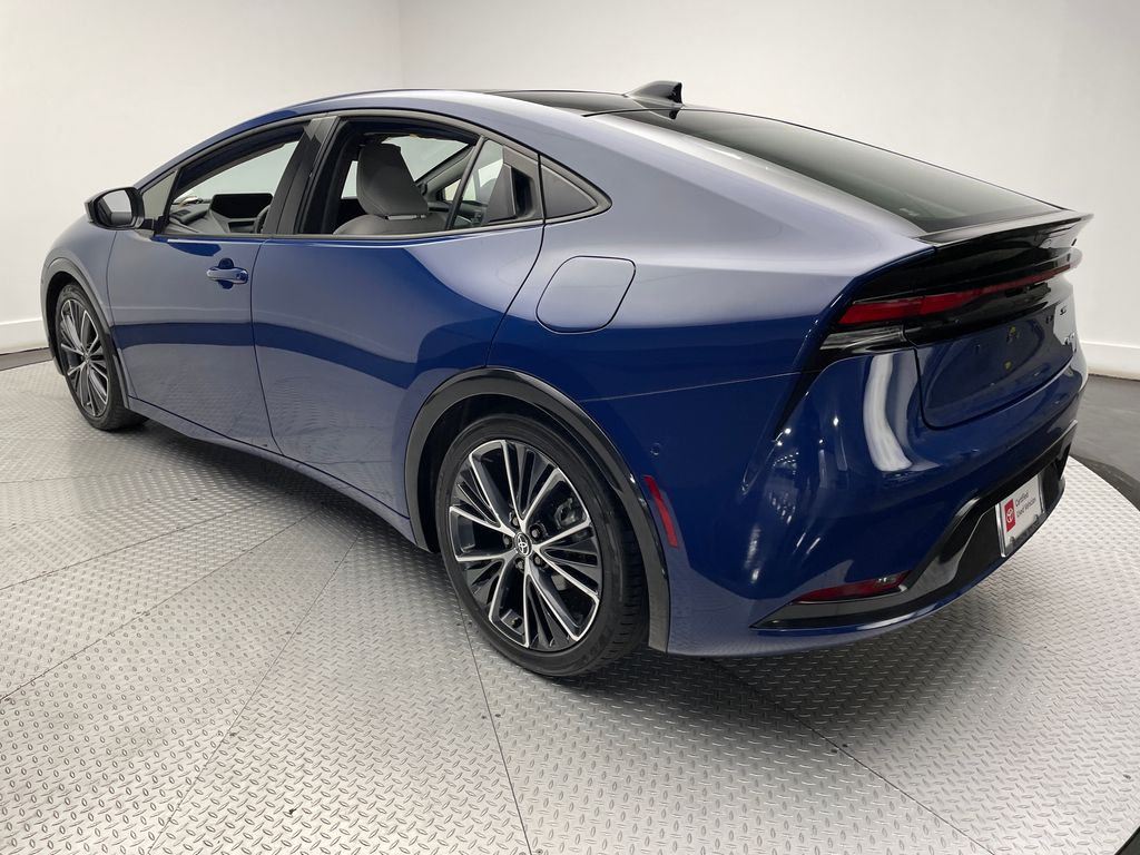 2023 Toyota Prius Limited 7