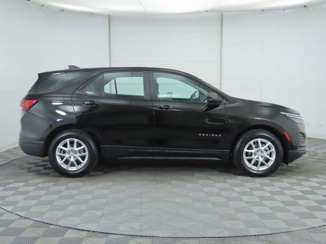 Thumbnail: 2022 Chevrolet Equinox - 4