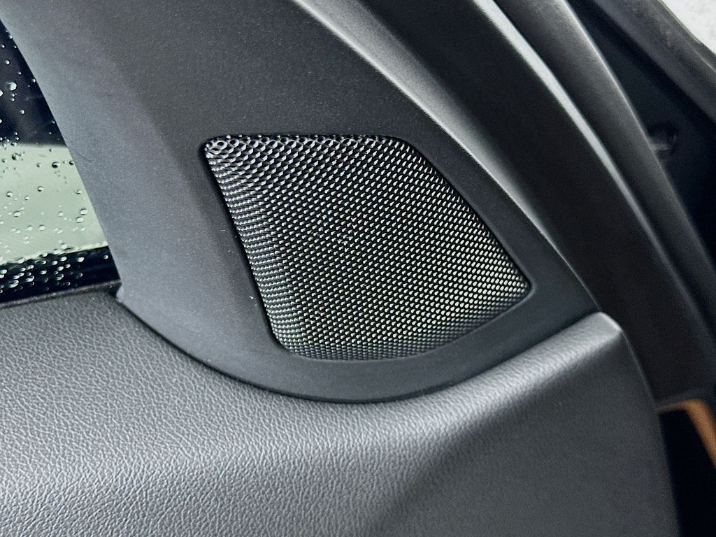 2024 BMW 3 Series 330i xDrive 19