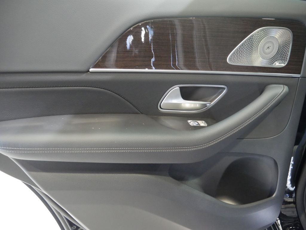 Thumbnail: 2026 Mercedes-Benz GLE - 22