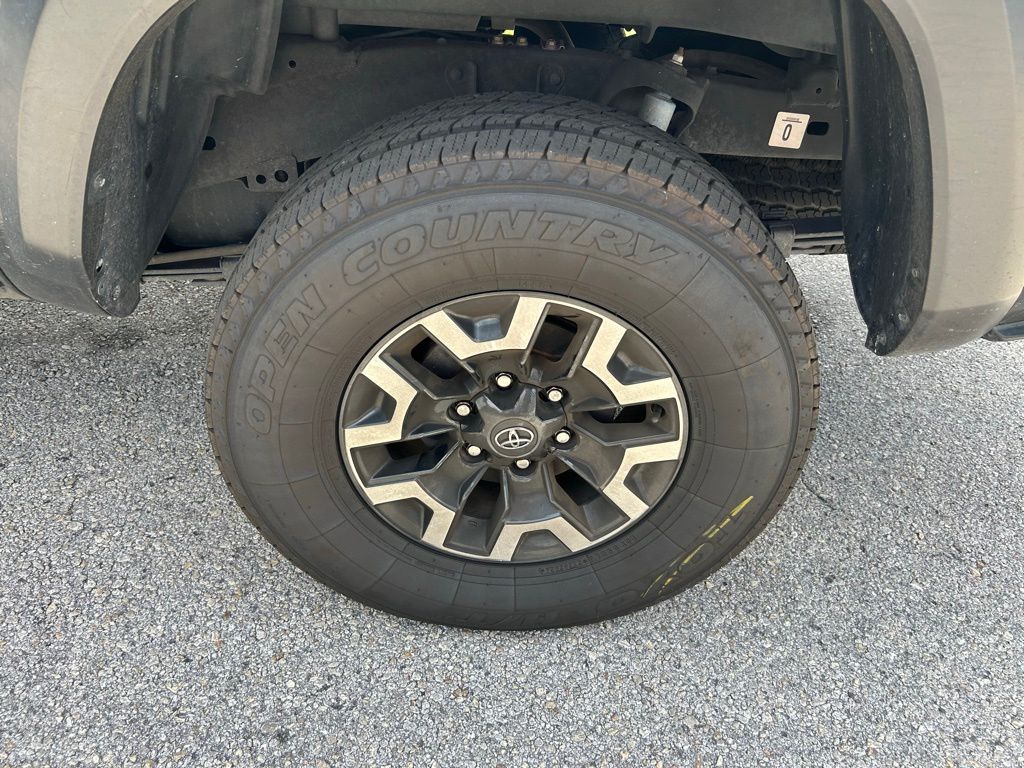 2021 Toyota Tacoma SR5 9