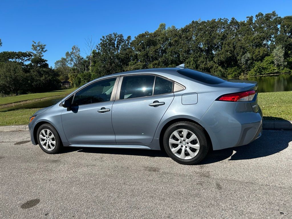 Thumbnail: 2022 Toyota Corolla - 3