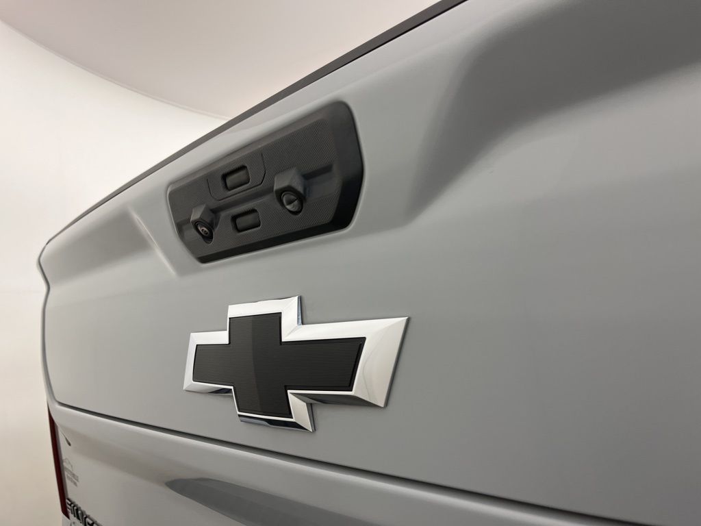 2024 Chevrolet Silverado 2500 LTZ 23