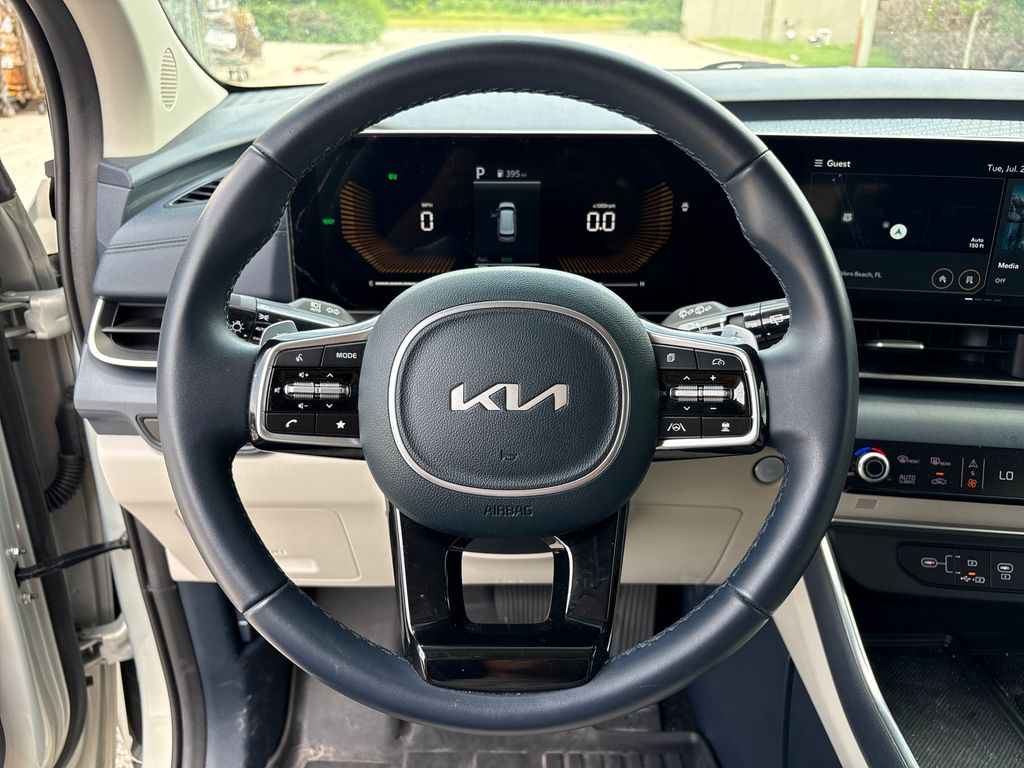 Certified Used 2025 White Kia EX image 16