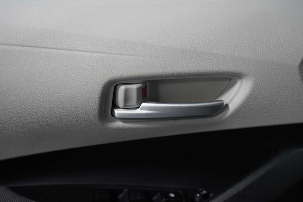 Thumbnail: 2021 Toyota Corolla - 28