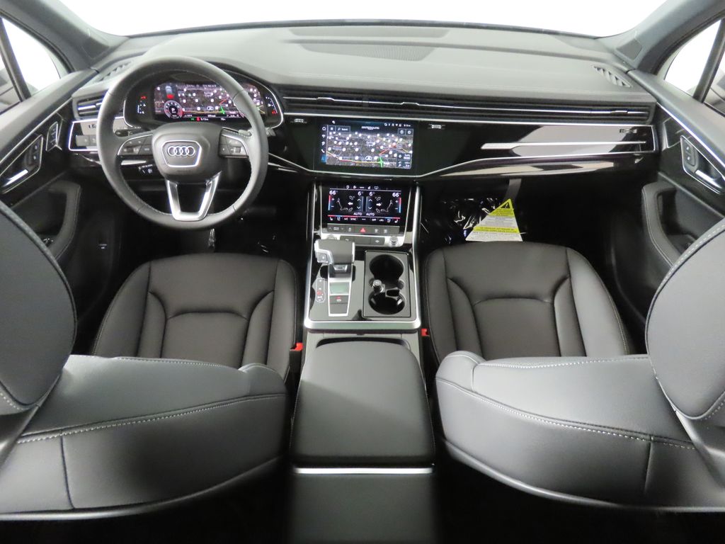 Thumbnail: 2026 Audi Q7 - 12