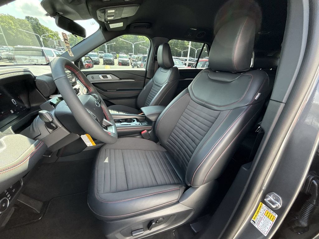 New 2026 Carbonized Gray Metallic Ford ST-Line image 13