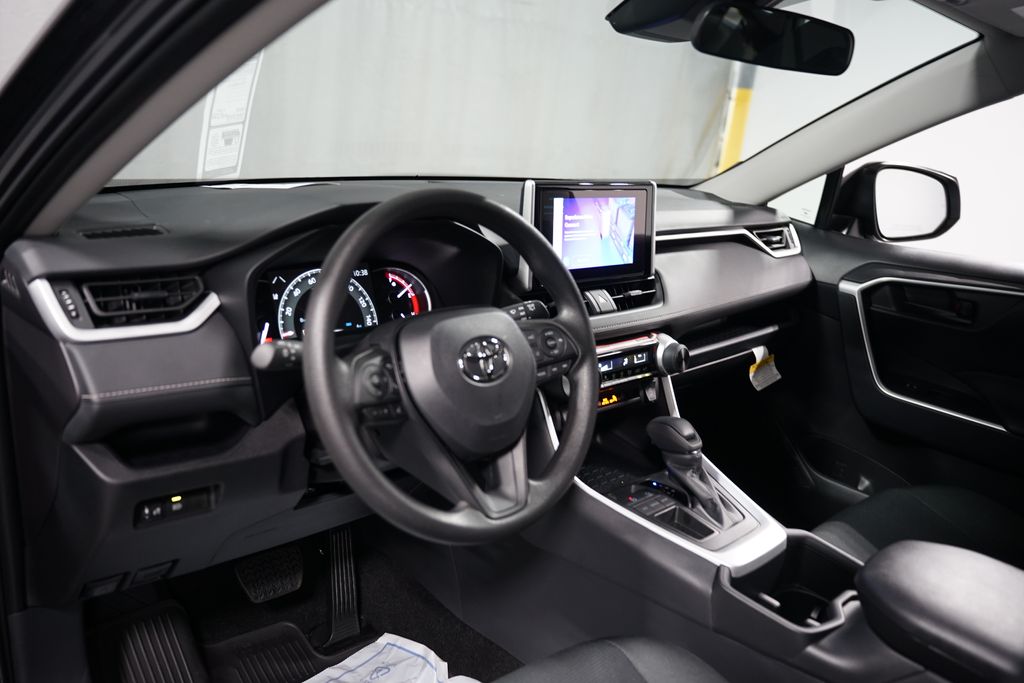 Thumbnail: 2025 Toyota RAV4 - 11