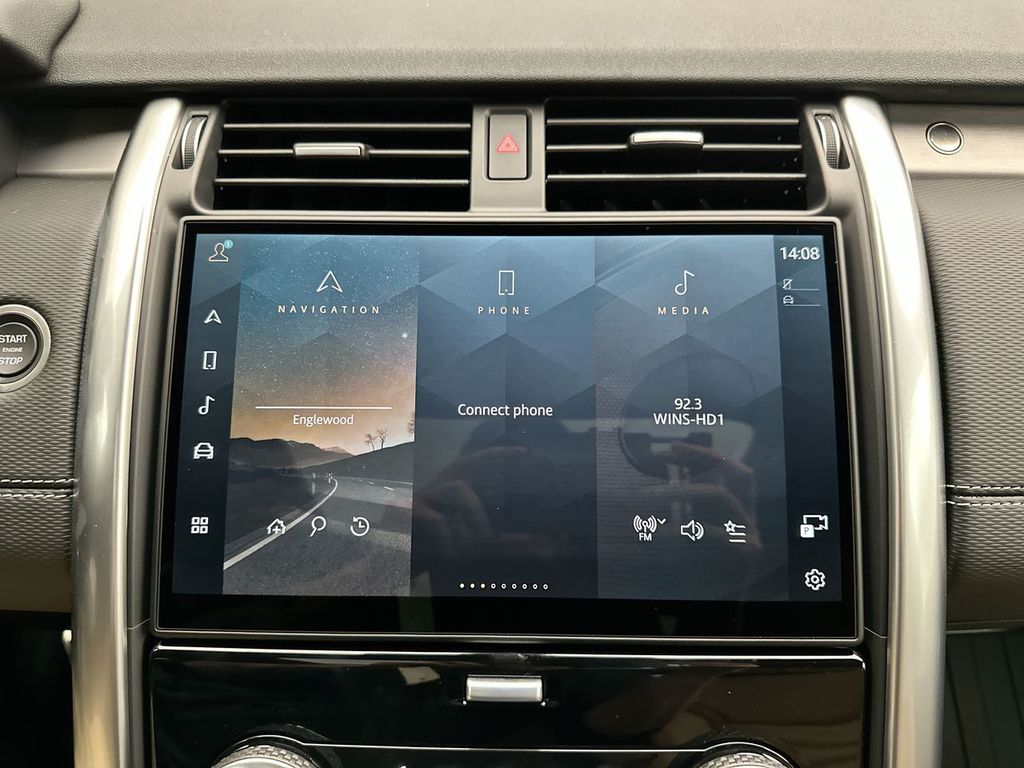 Thumbnail: 2026 Land Rover Discovery - 22