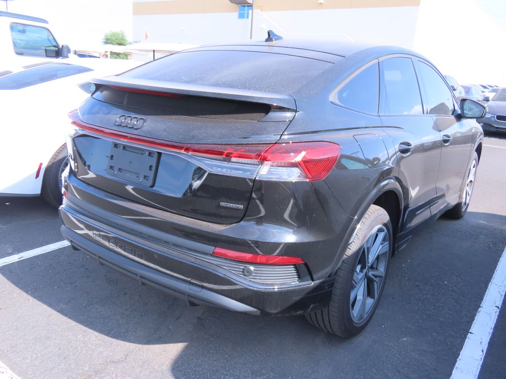Thumbnail: 2024 Audi Q4 e-tron - 3