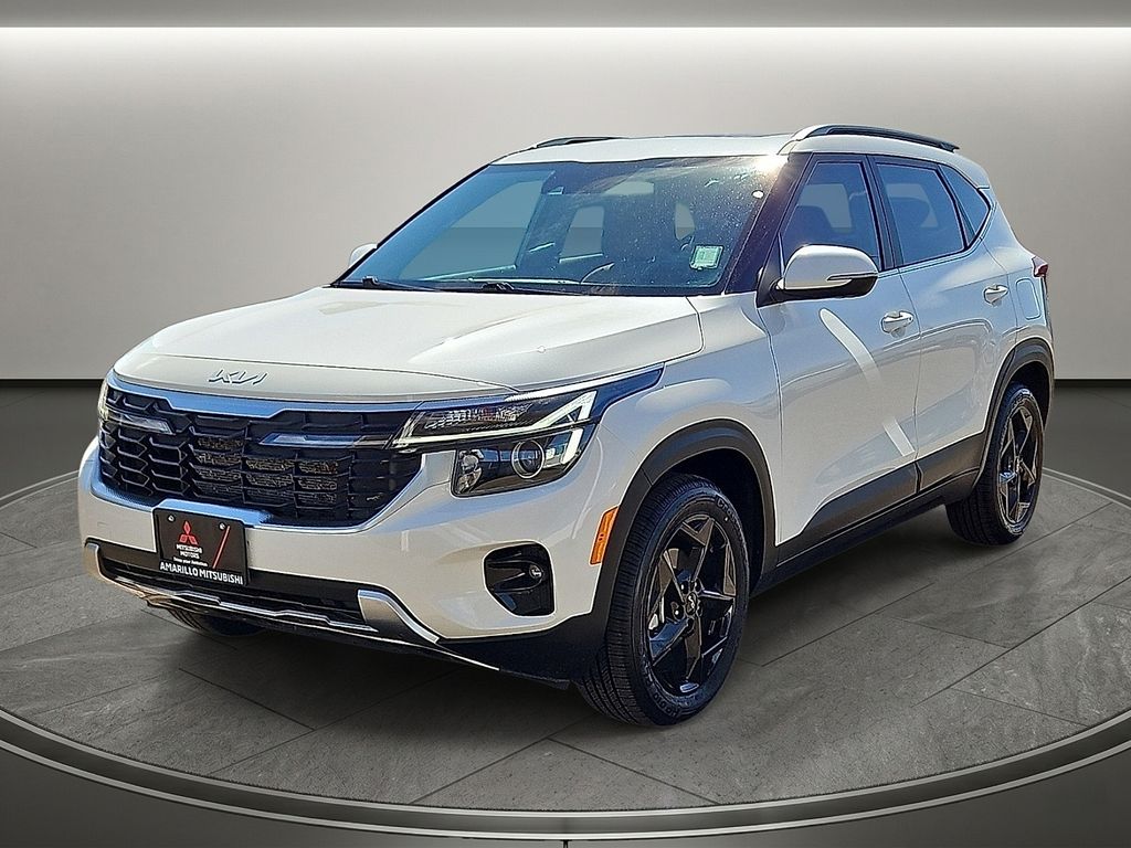Snow White Pearl 2026 Kia Seltos SUV / Crossover Front-Wheel Drive Continuously Variable Transmission
