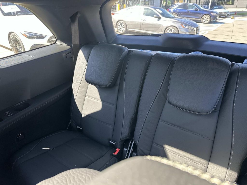 Thumbnail: 2026 Mercedes-Benz GLS - 22