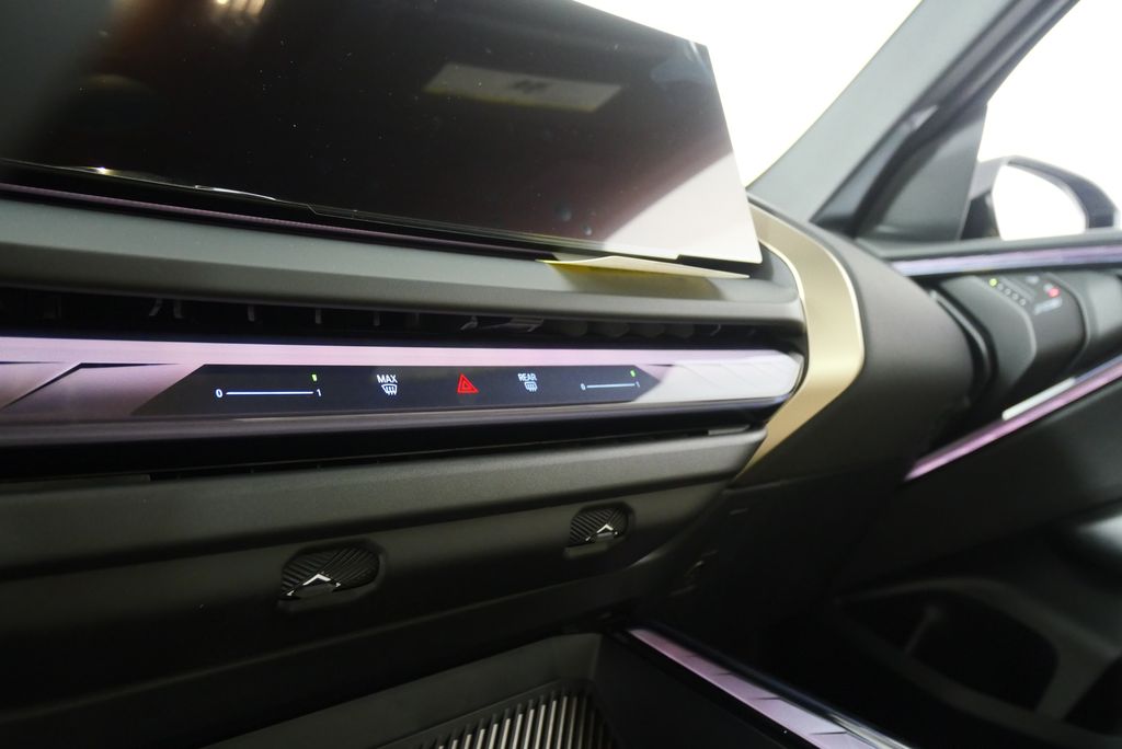 Thumbnail: 2025 BMW X3 - 22