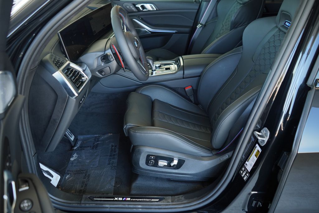 Thumbnail: 2026 BMW X5 - 11
